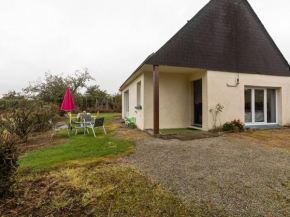 Pretty holiday home with garden in Priziac